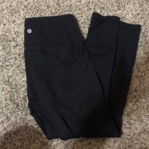 LuluLemon - Black all the right places - size 6
